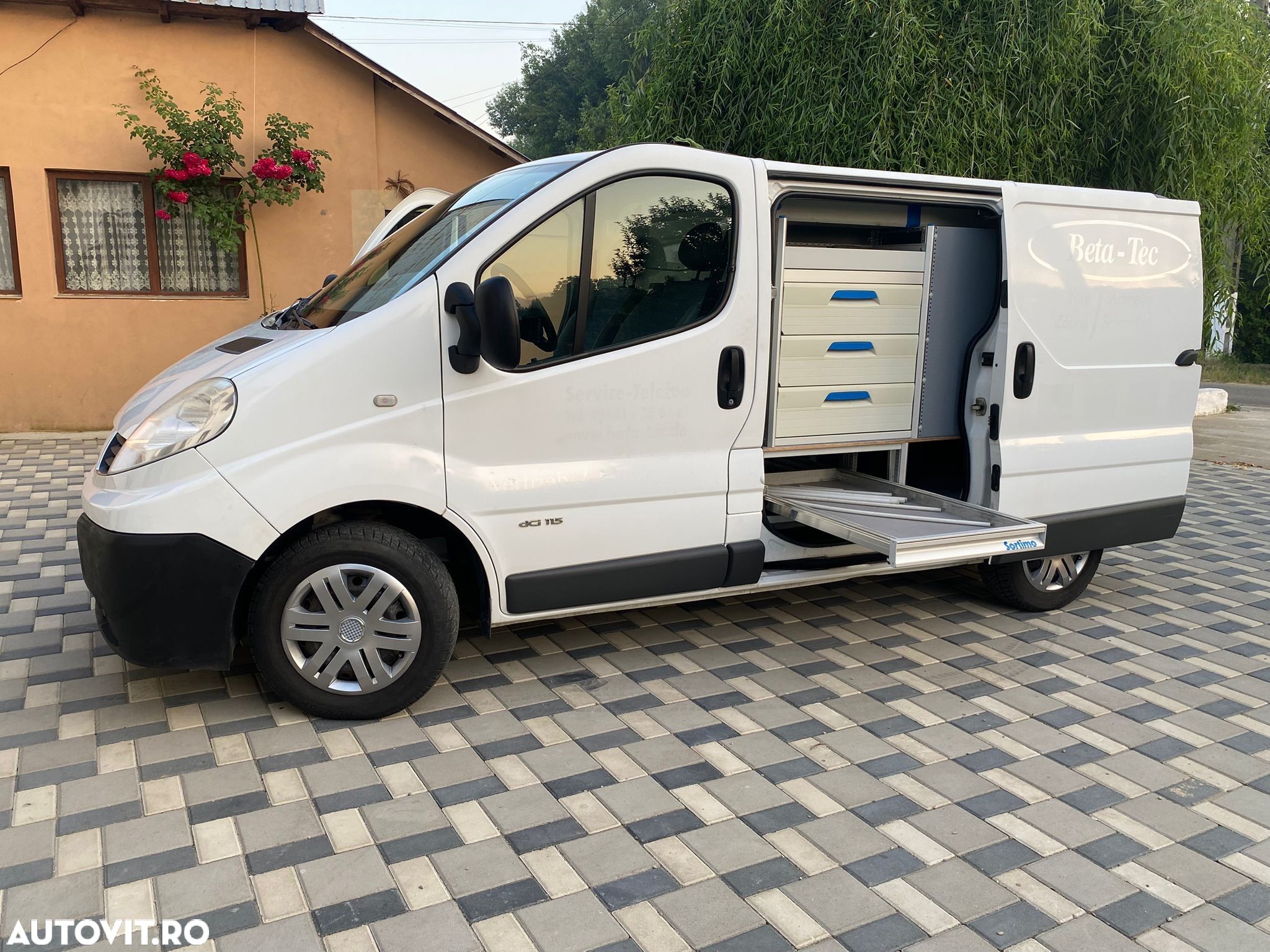 Renault Trafic - 1