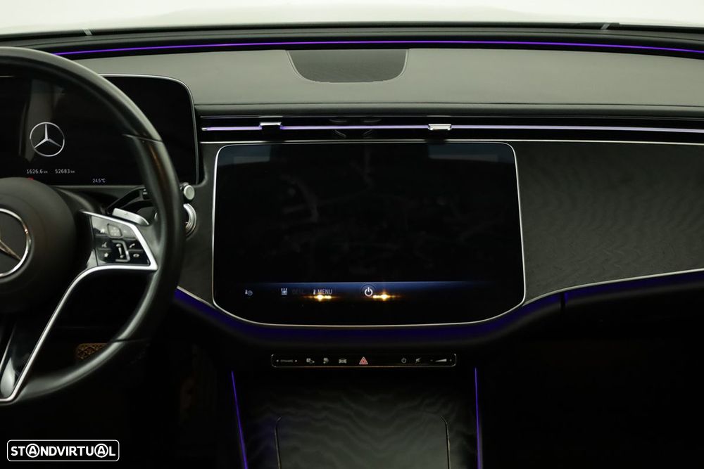 Mercedes-Benz E 300 e Avantgarde - 10
