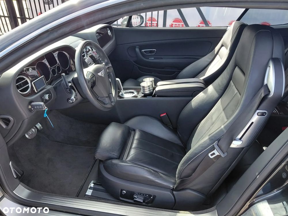 Bentley Continental GT - 10