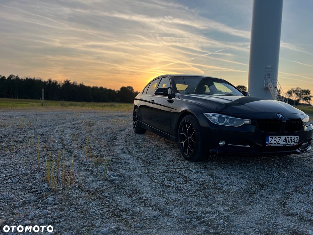 BMW Seria 3 320d Efficient Dynamics Sport Line - 2