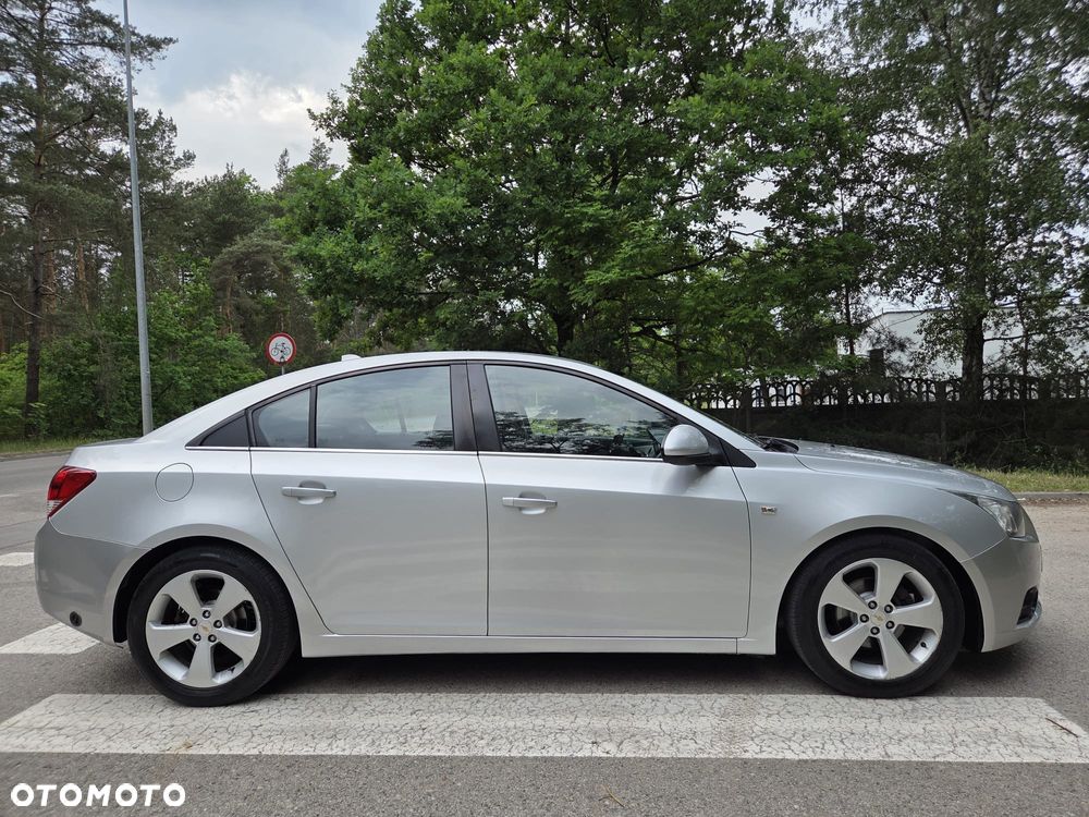 Chevrolet Cruze 1.8 LT+ - 4