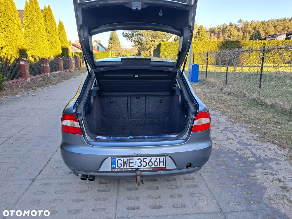 Skoda Superb 1.8 TSI FAMILY - 11