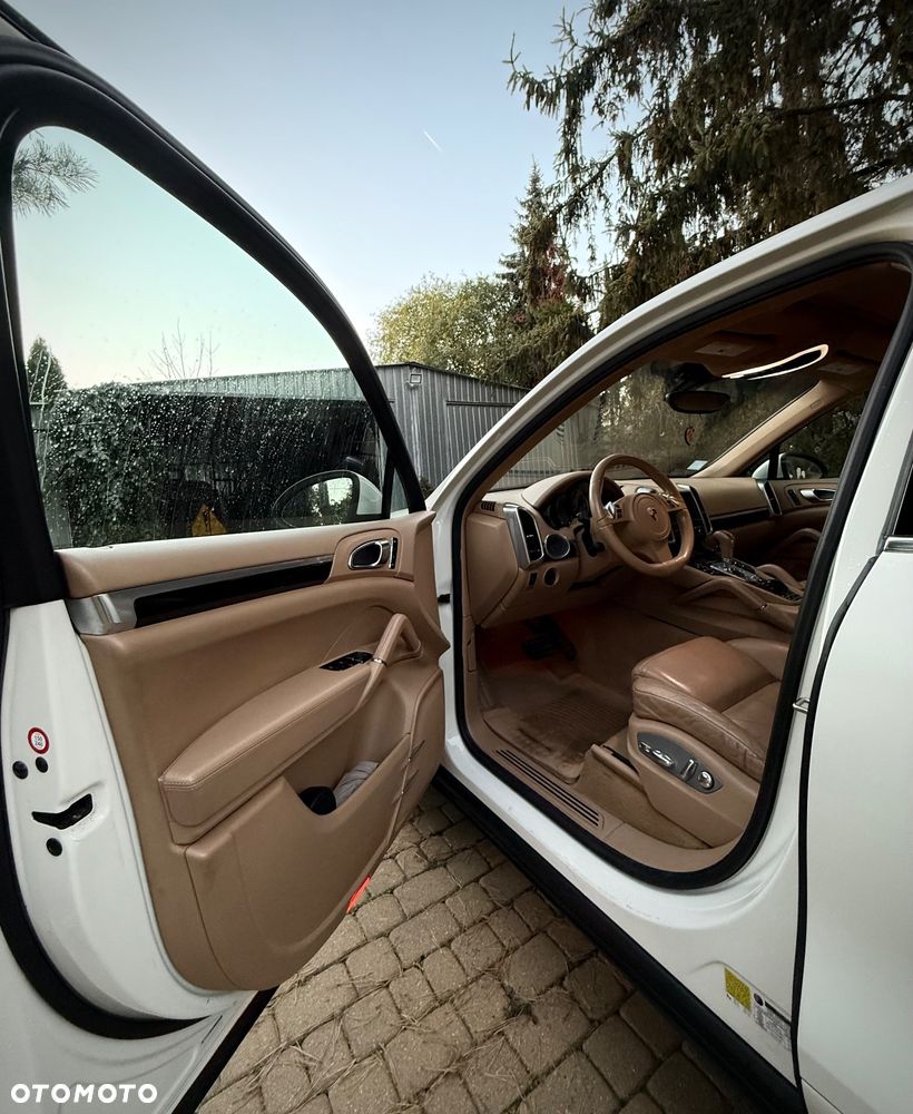Porsche Cayenne - 11