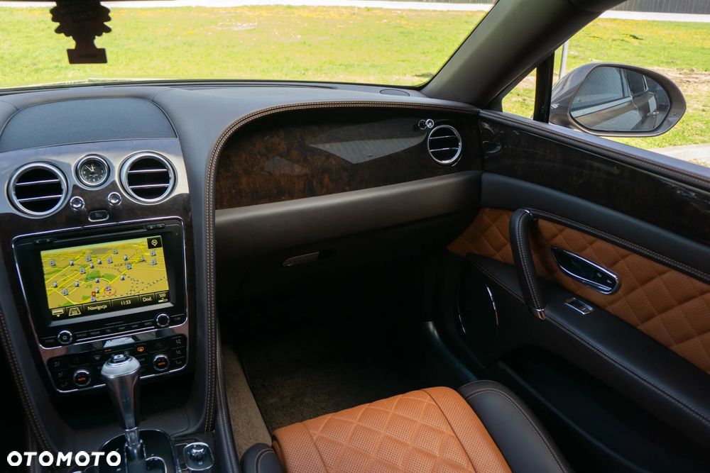Bentley Flying Spur - 22