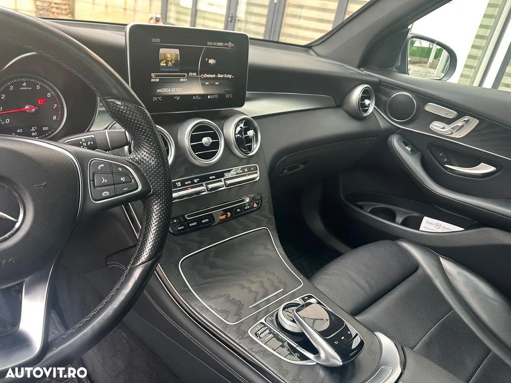 Mercedes-Benz GLC 300 4MATIC - 18