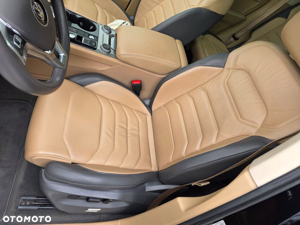 Volkswagen Touareg 3.0 V6 TDI SCR 4Mot Elegance - 12