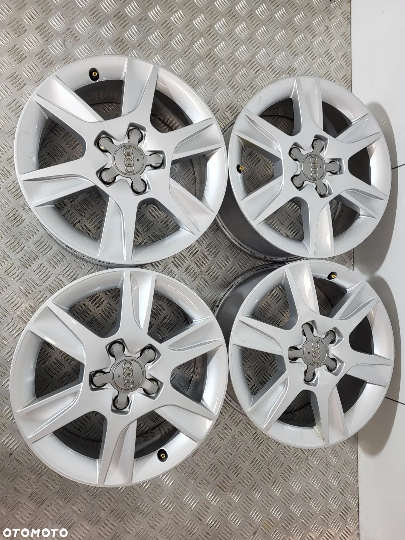 Audi A3 Felgi Aluminiowe 16 8P0601025AN 5x112 - 1