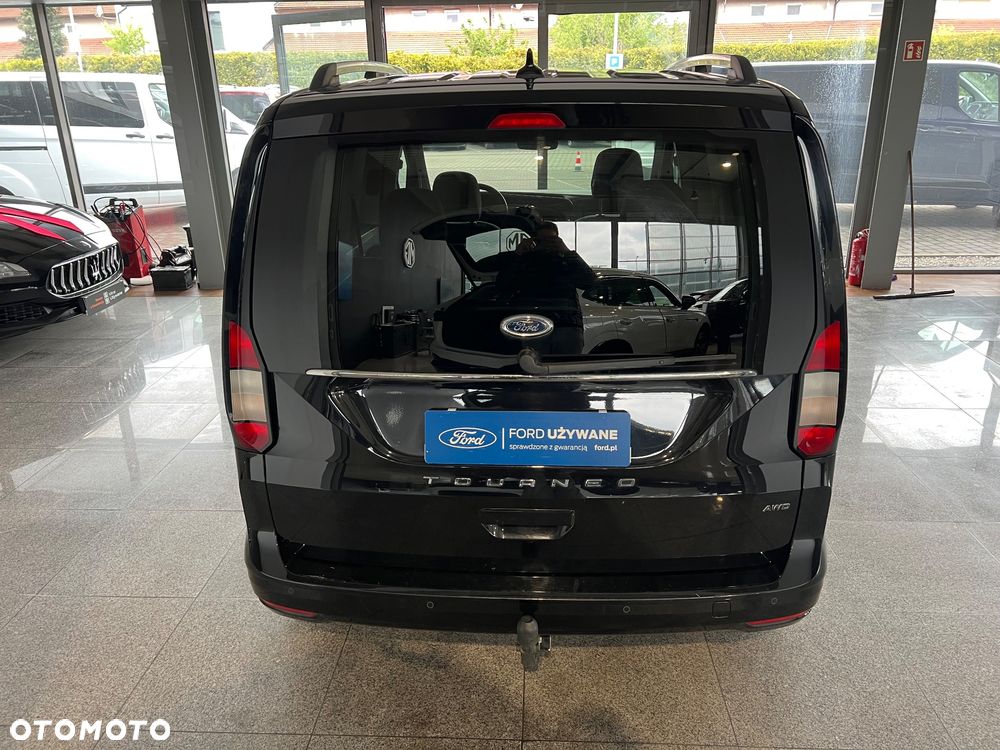 Ford Tourneo Connect 2.0 EcoBlue Titanium AWD - 12