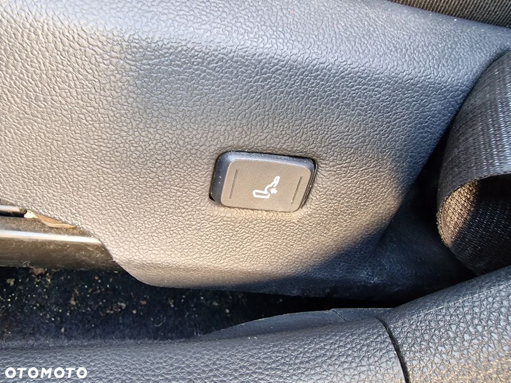 Toyota Corolla 1.8 Business Edition - 22