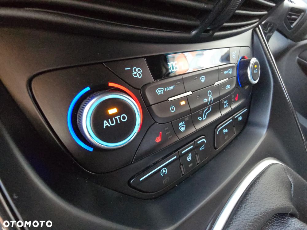 Ford Kuga 1.5 EcoBoost 2x4 ST-Line - 23