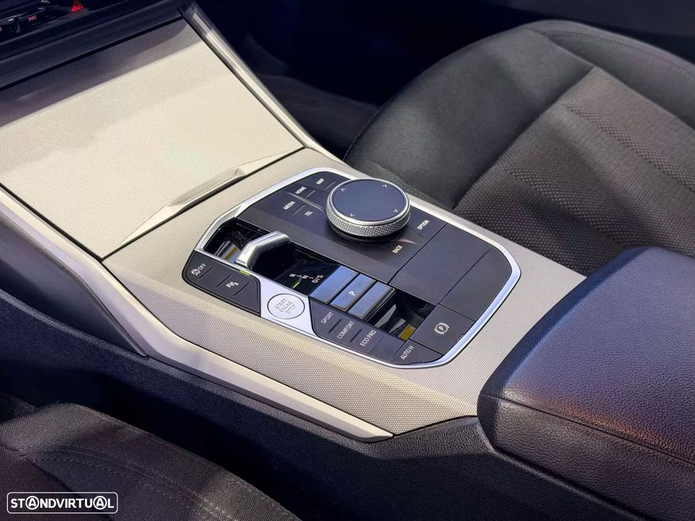 BMW 320 d Line Luxury Auto - 13