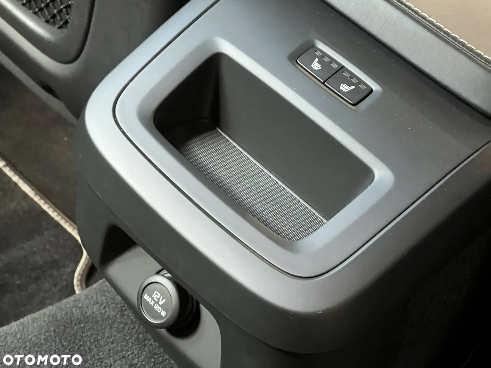 Volvo V90 D5 AWD R-Design - 21