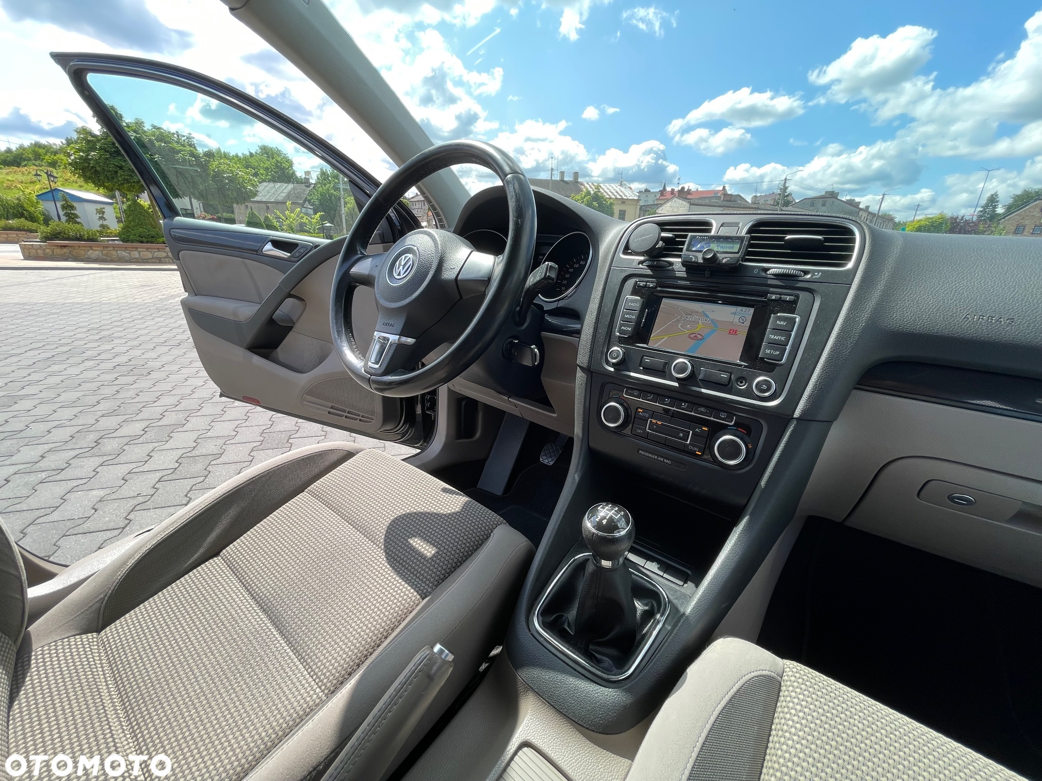 Volkswagen Golf 1.6 TDI DPF Trendline - 9