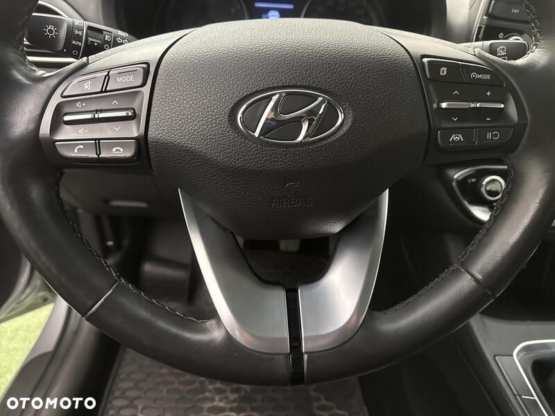 Hyundai i30 1.5 DPI Classic + - 13