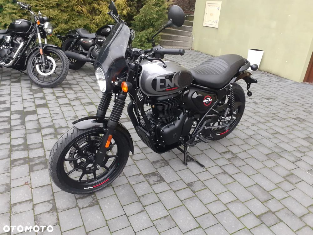 Royal Enfield Meteor - 32