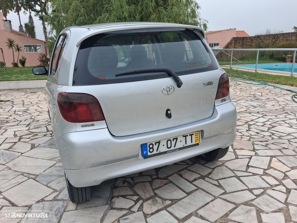 Toyota Yaris 1.4 D-4D Sol - 2
