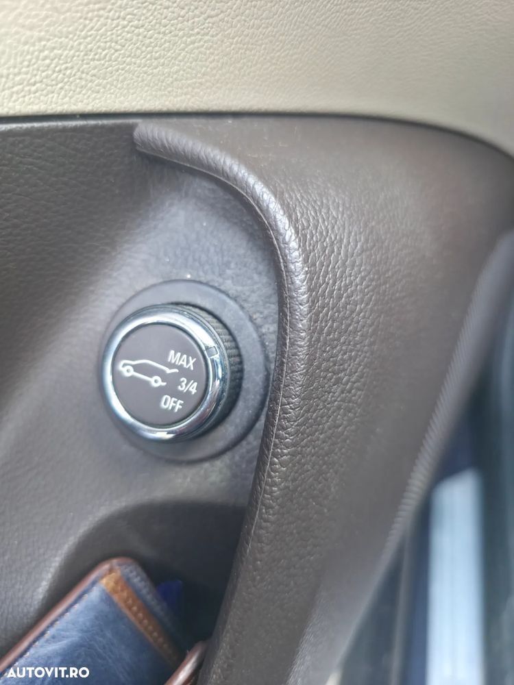 Opel Insignia 2.0 CDTI 4x4 Sport Aut. - 4