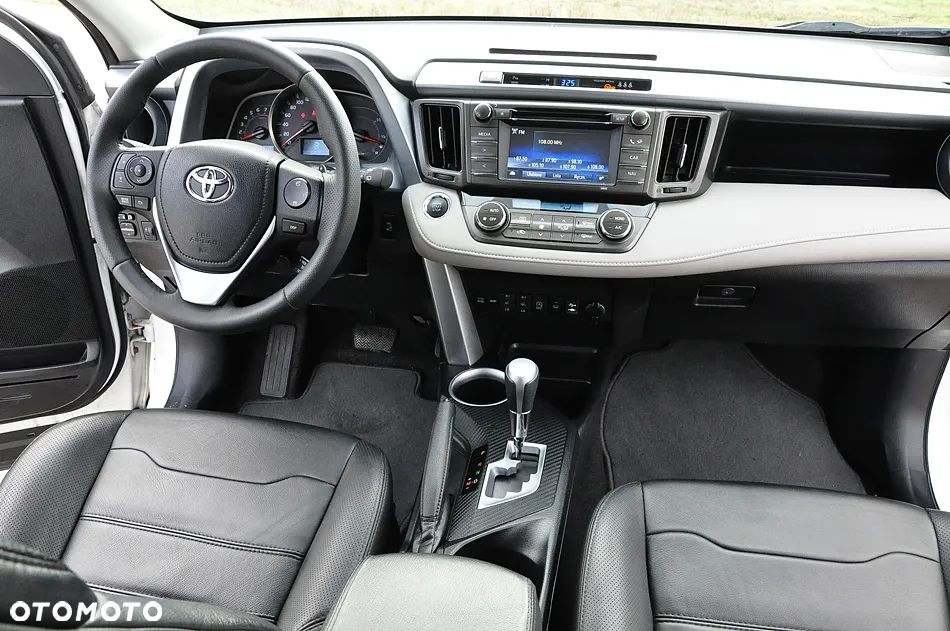 Toyota RAV4 2.0 4x4 Start&Stop CVT Executive - 25