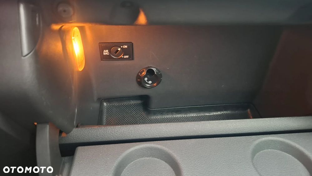 Volkswagen Touran 1.4 TSI DSG Highline - 22