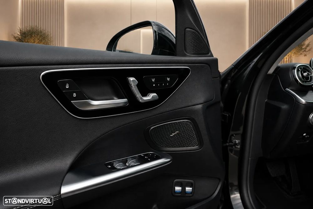 Mercedes-Benz C 300 - 11