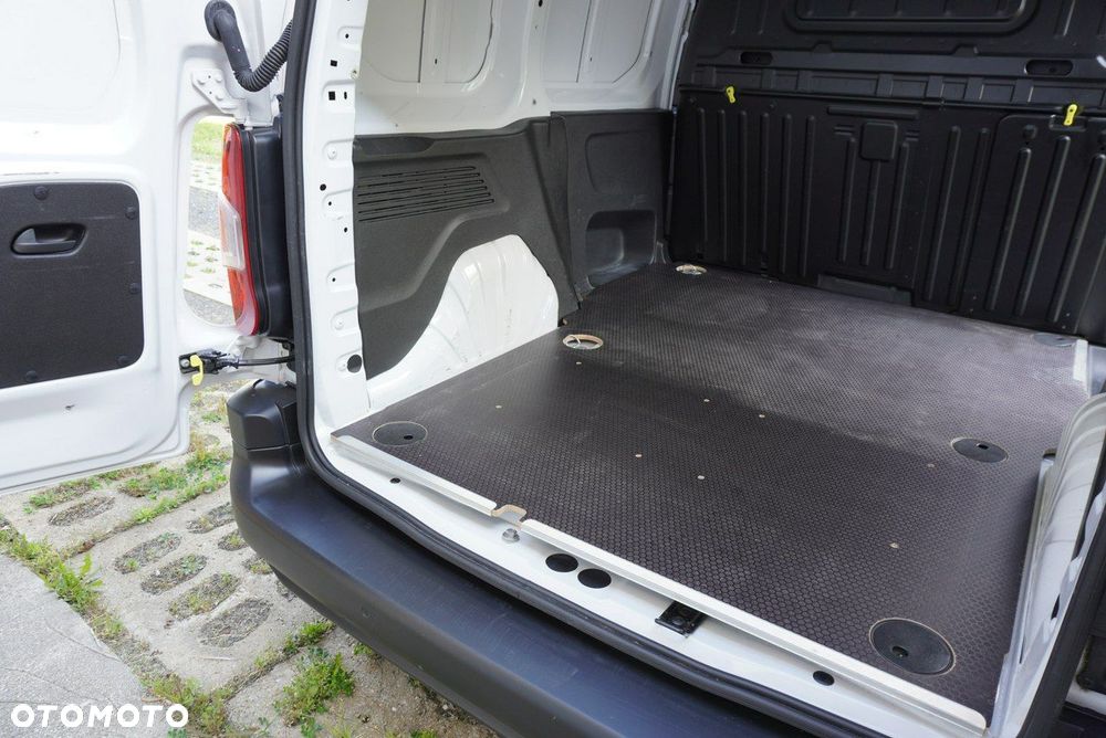 Toyota Proace City - 10