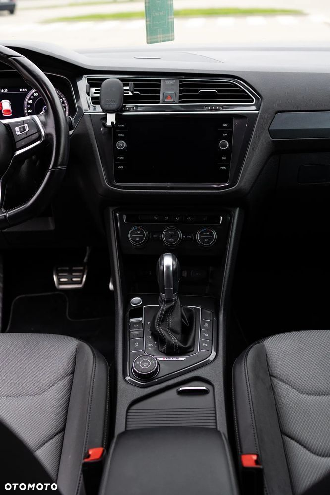 Volkswagen Tiguan - 16