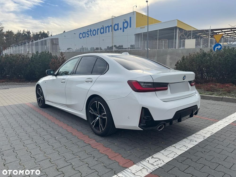 BMW 318I 2023 photo 4