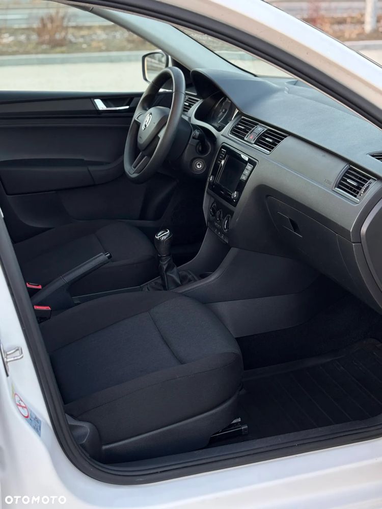 Skoda RAPID 1.0 TSI Active - 9