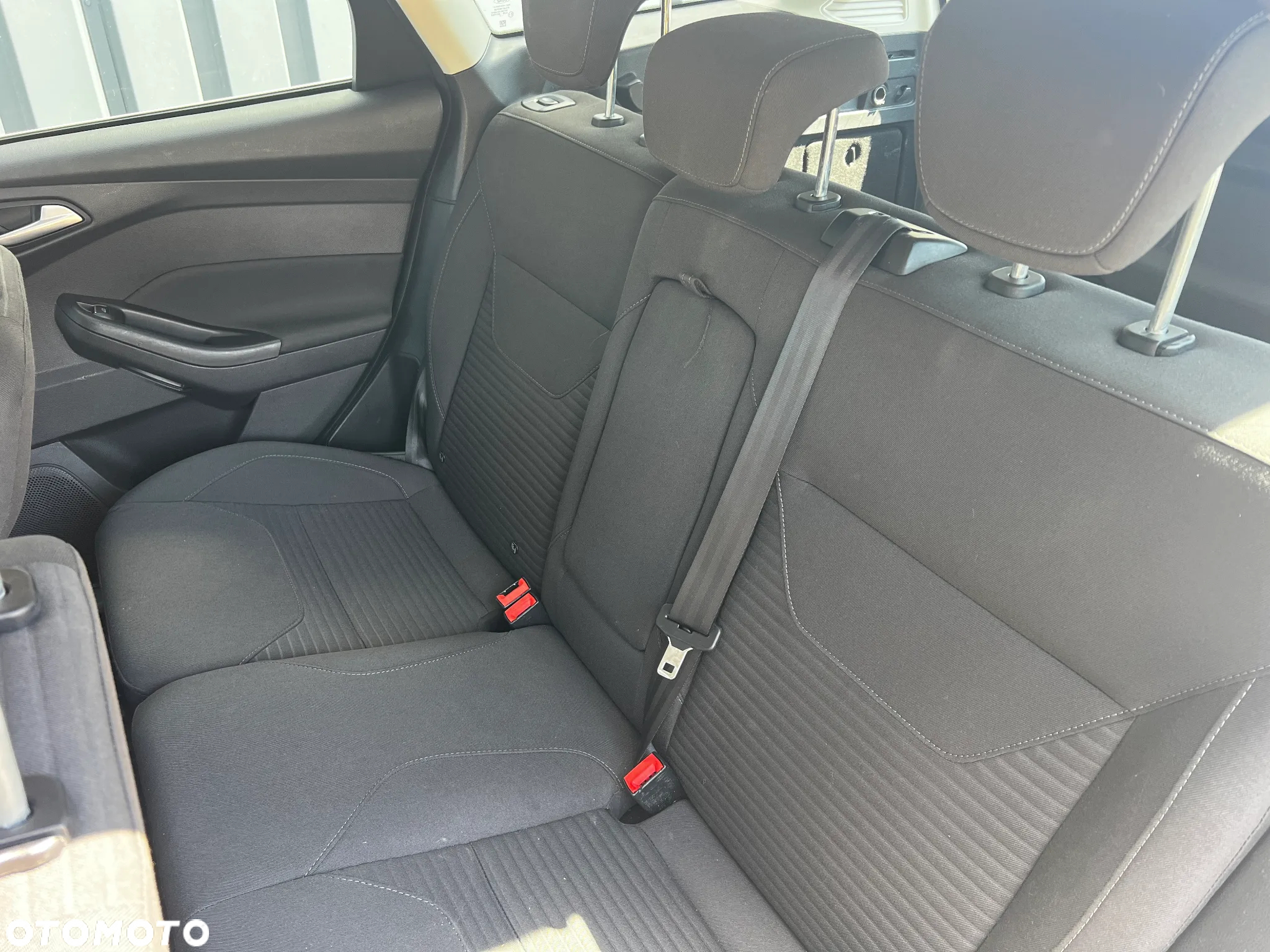 Ford Focus Turnier 1.5 EcoBlue Start-Stopp-System TITANIUM - 14