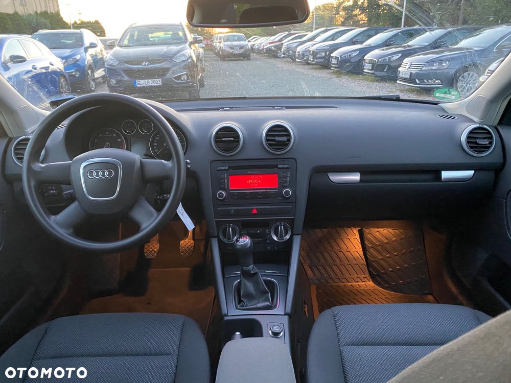 Audi A3 Sportback 1.6 Attraction - 30