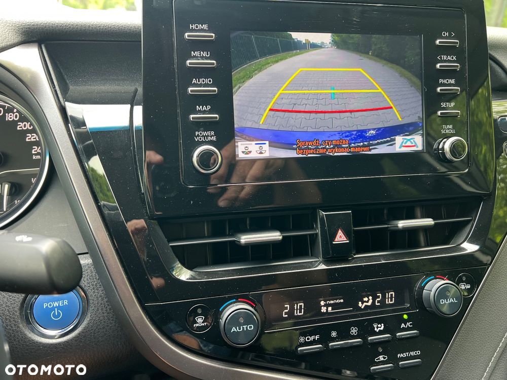 Toyota Camry 2.5 Hybrid Comfort CVT - 32