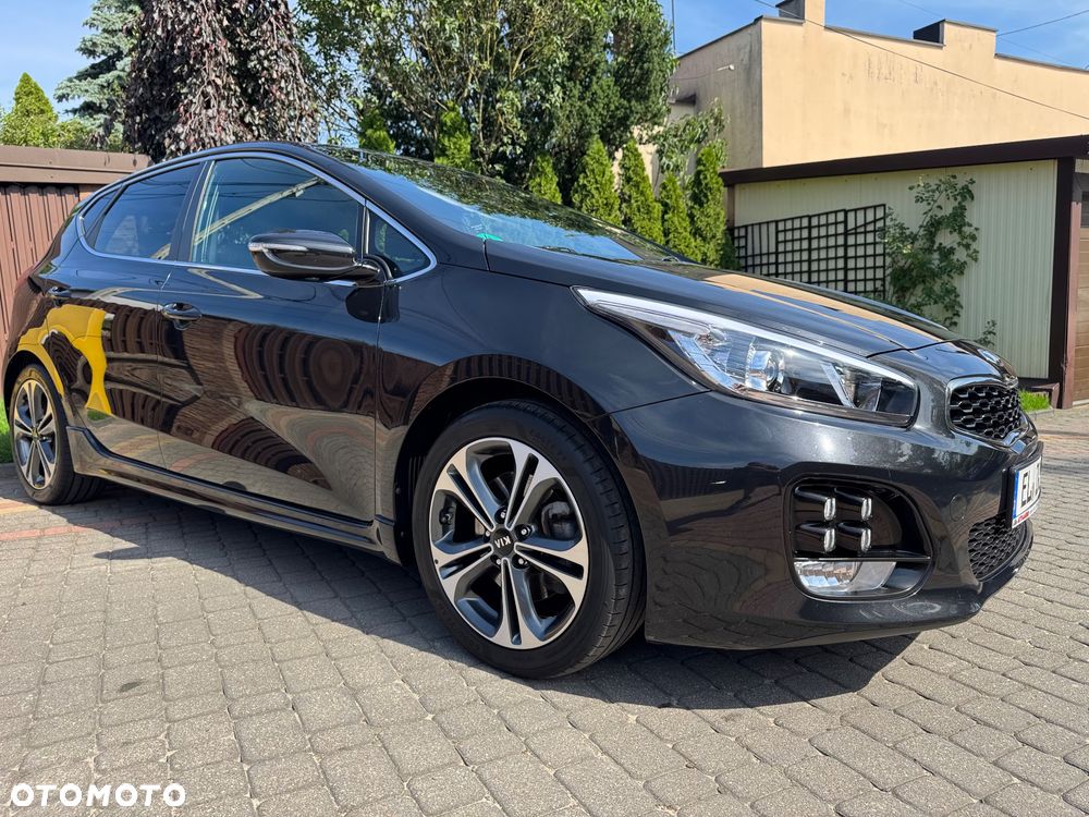 Kia Ceed 1.6 CRDi 136 ISG GT Line - 10