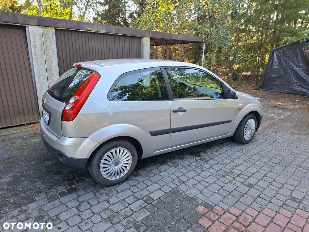 Ford Fiesta 1.3 - 4