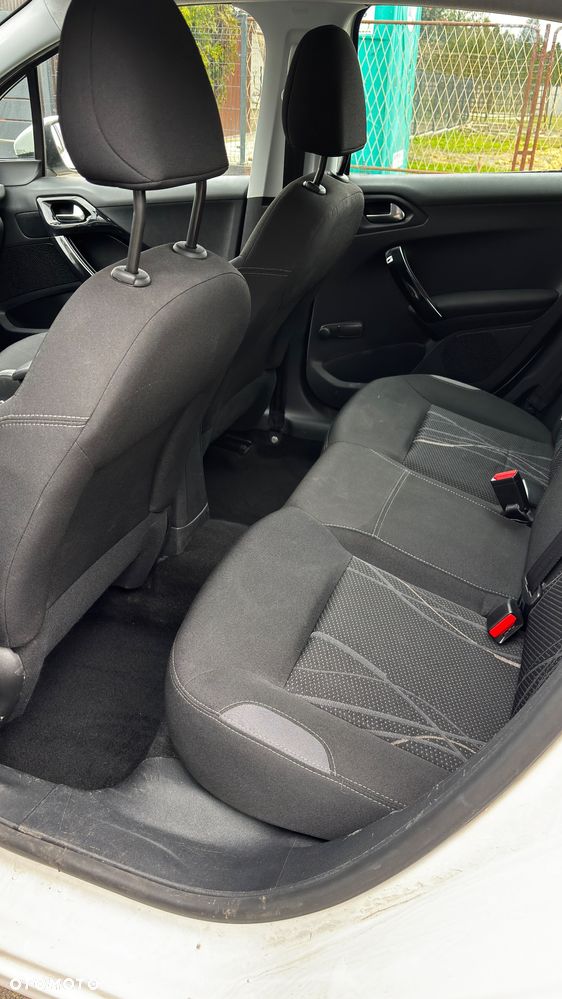 Peugeot 208 1.4 HDi Active - 9