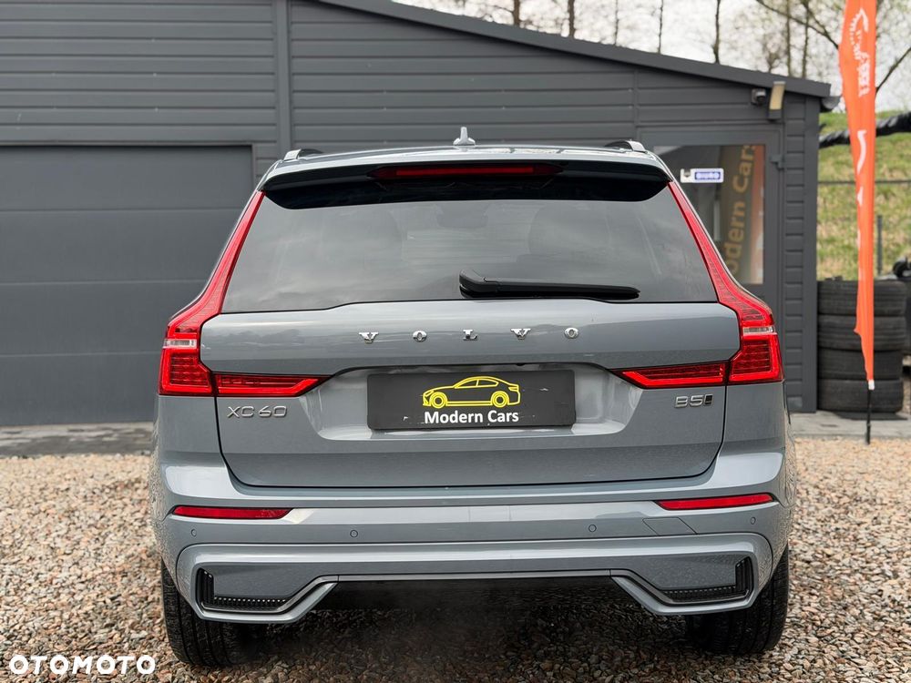 Volvo XC 60 B5 B AWD Ultimate Dark - 10