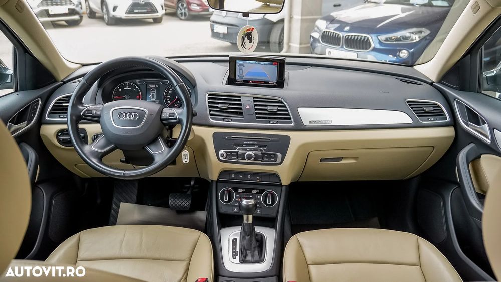 Audi Q3 2.0 TDI Quattro S tronic sport - 10