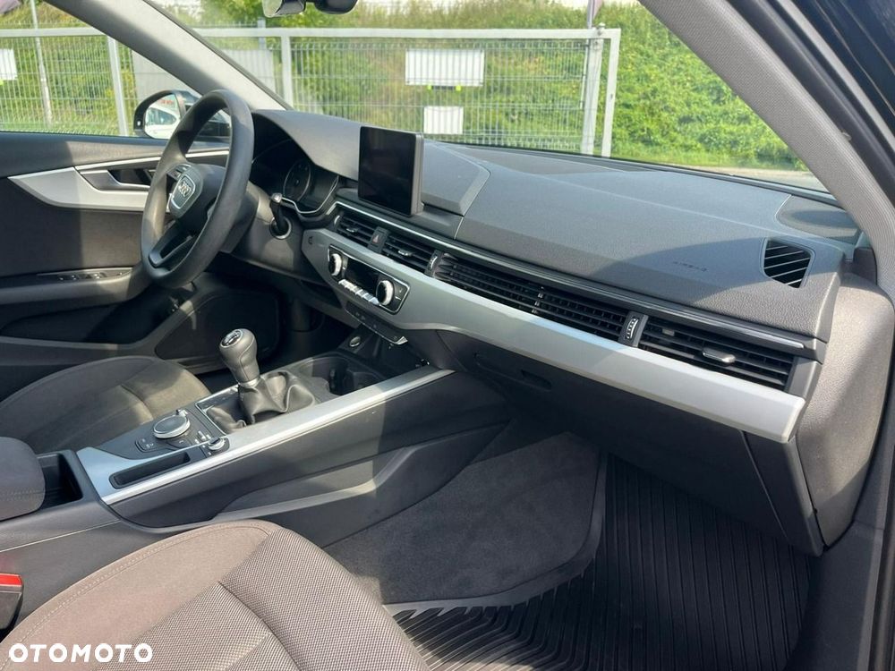 Audi A4 Avant 2.0 TDI ultra design - 17