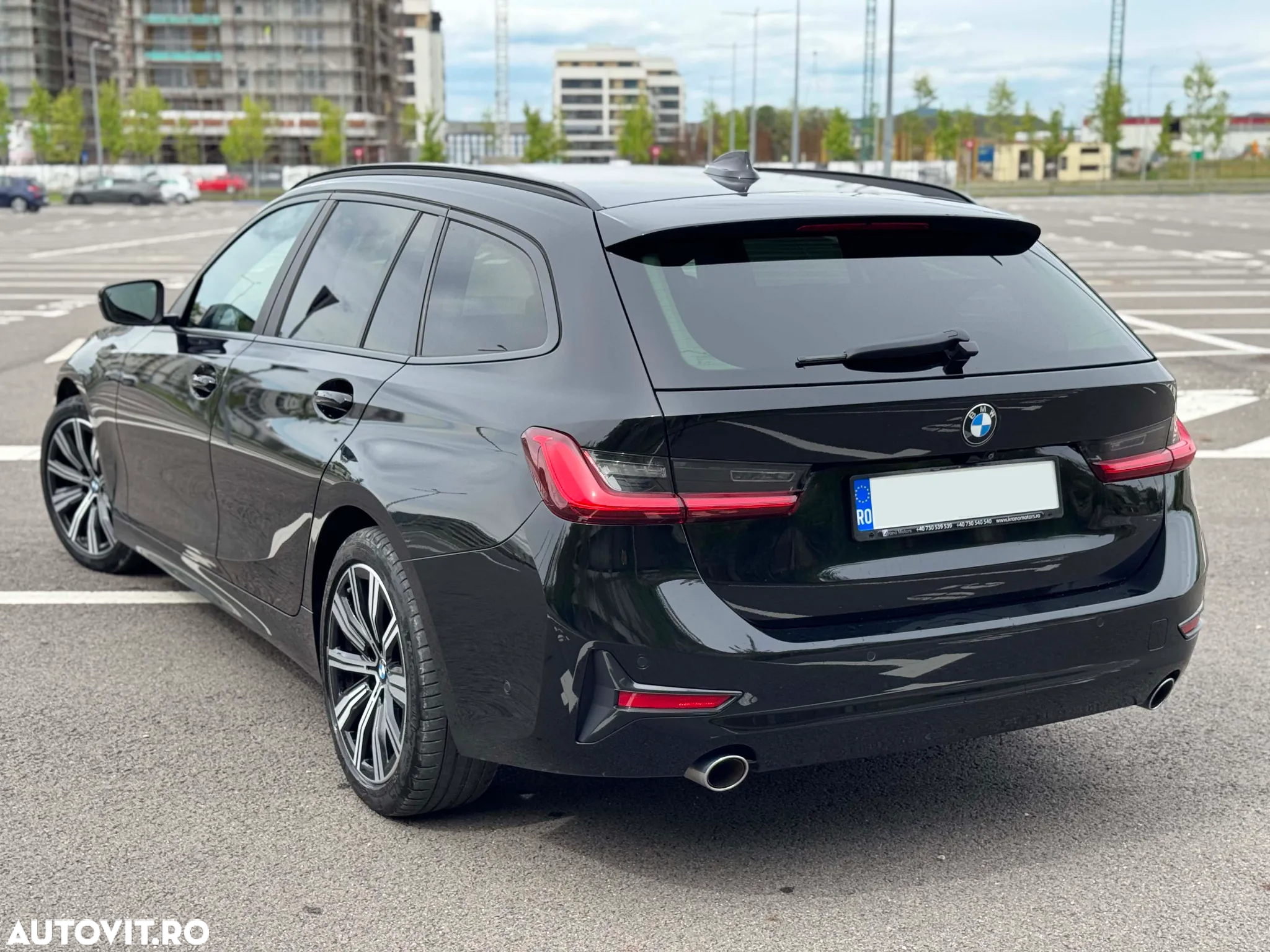 BMW Seria 3 318d Touring Aut. - 4