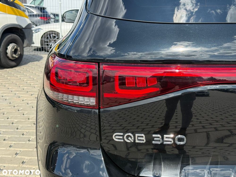 Mercedes-Benz EQB 350 66.5kWh 4-Matic AMG Line - 14