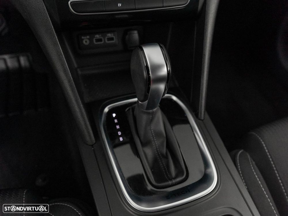 Renault Mégane Sport Tourer 1.6 E-Tech Plug-In Zen - 26