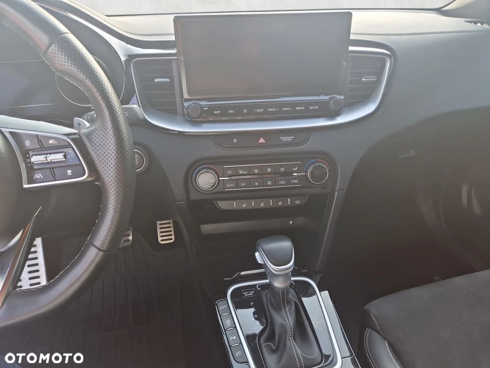 Kia XCeed 1.5 T-GDI GT-Line DCT - 13