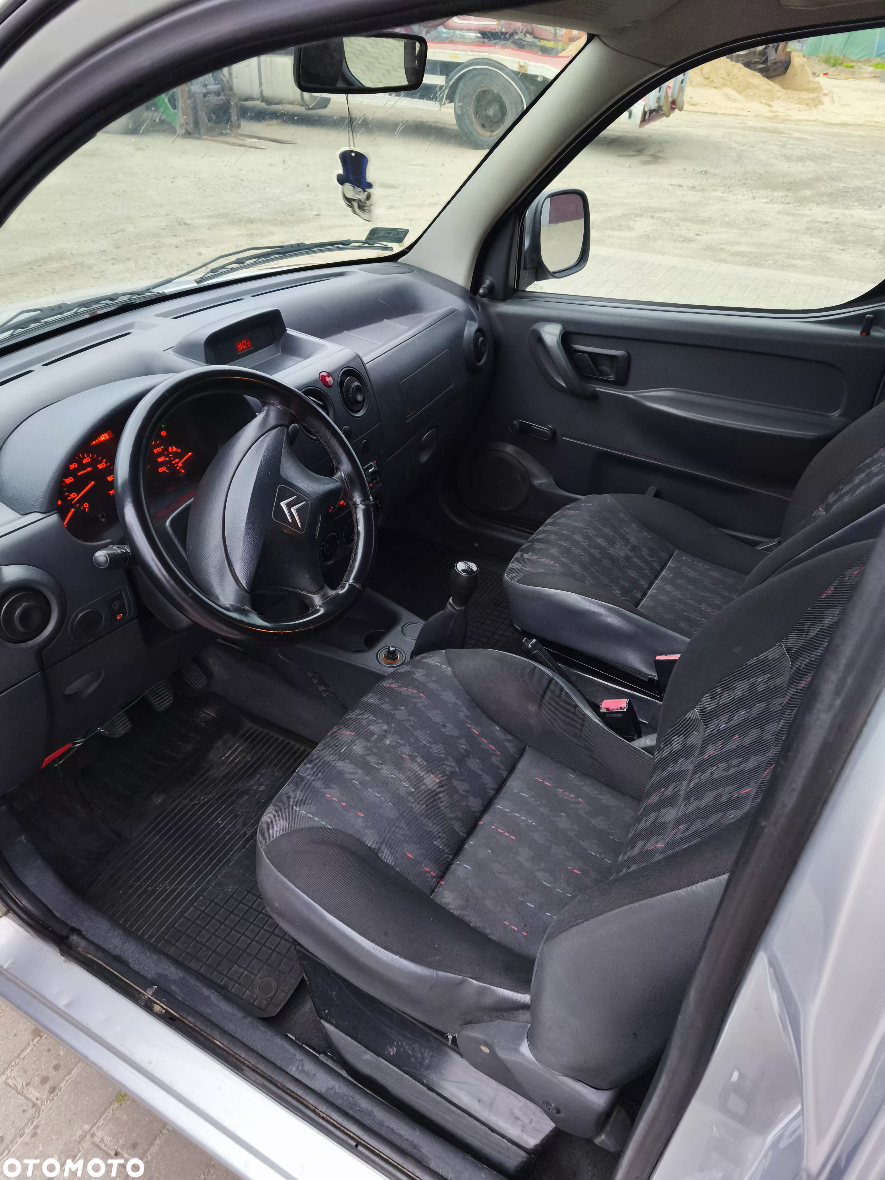Citroën Berlingo II 1.6 HDi X - 17
