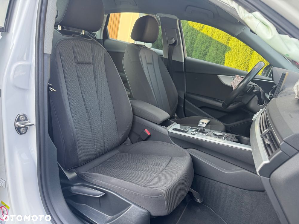 Audi A4 Limousine 2.0 TFSI ultra S tronic - 8