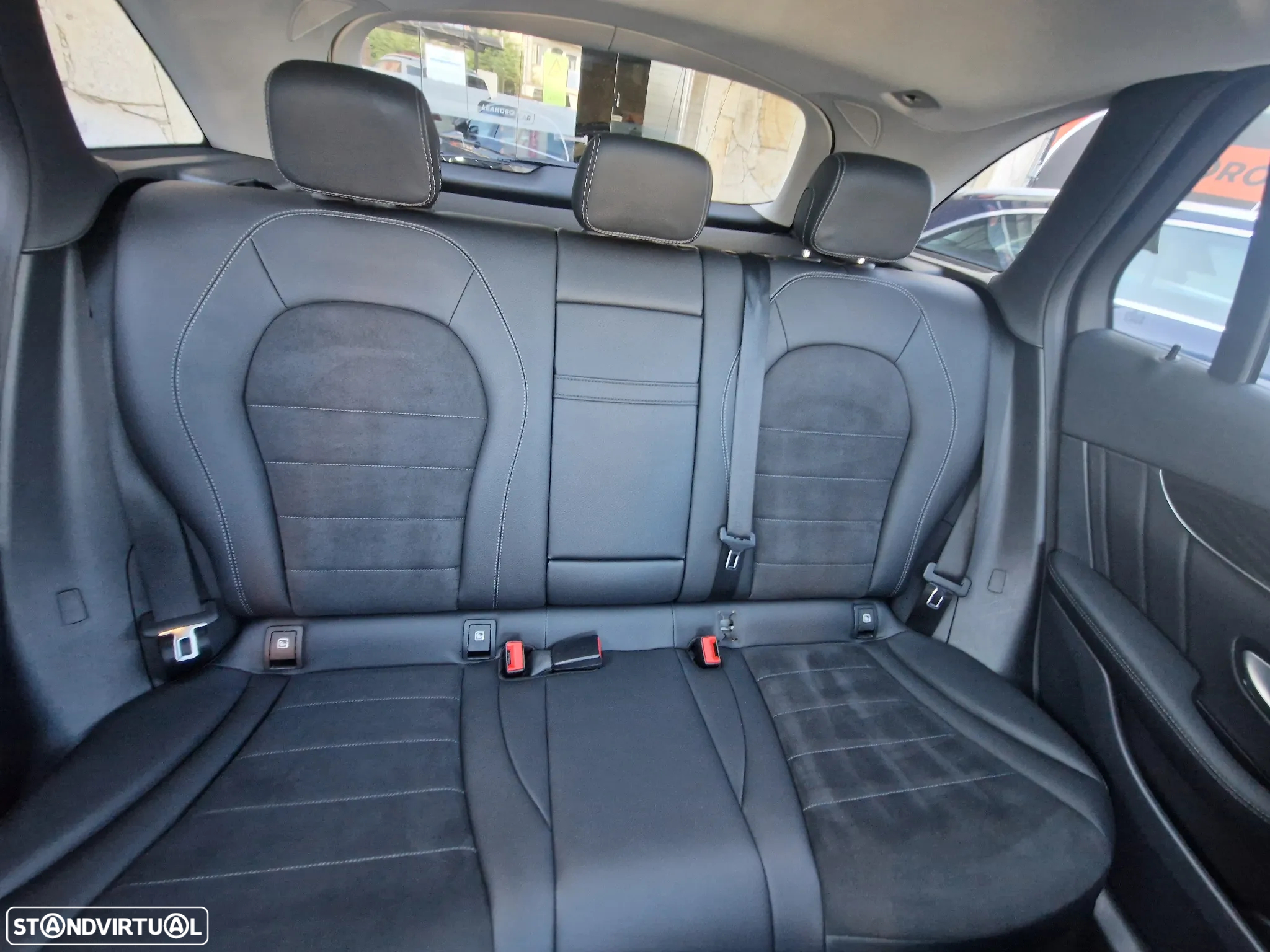 Mercedes-Benz GLC 250 d AMG Line 4-Matic - 13
