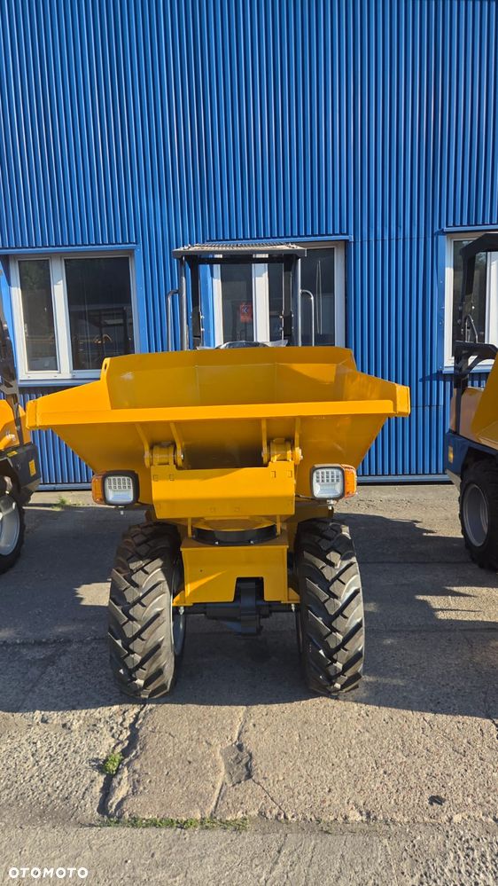 Kubota LOADER TRADER - 8