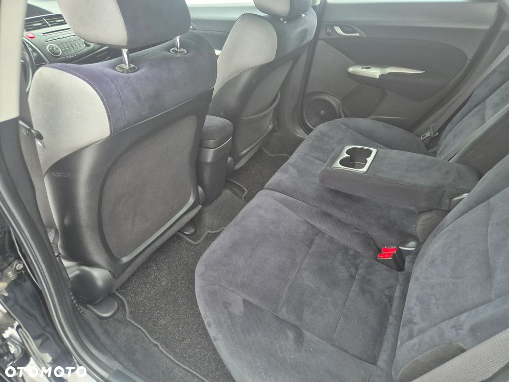 Honda Civic 1.8i-VTEC Sport - 11