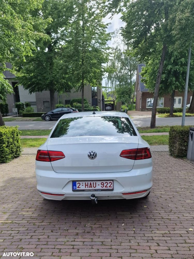 Volkswagen Passat 1.6 TDI R Executive - 4