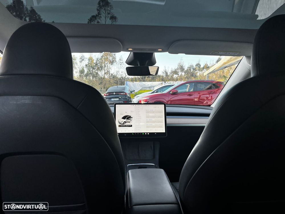 Tesla Model Y Standard - 10