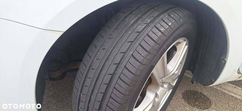 Kia Ceed 1.4 L - 8