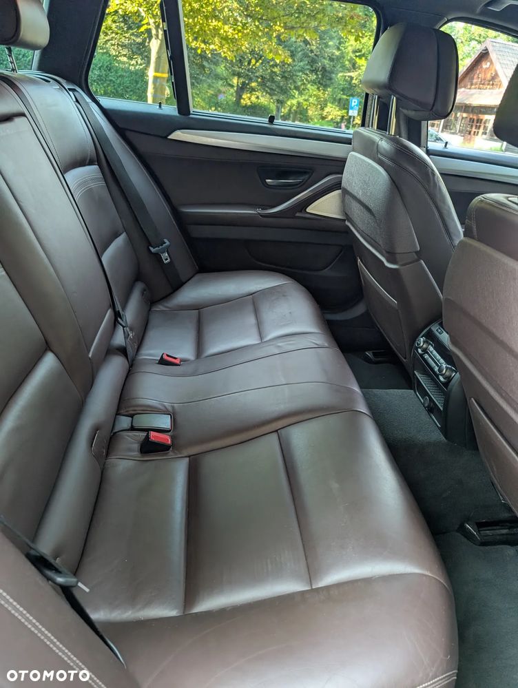 BMW Seria 5 528i xDrive Luxury Line - 23